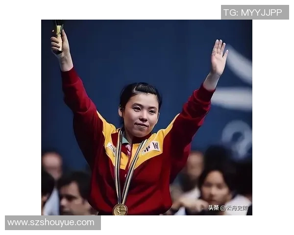 邓亚萍心目中的足球明星是谁他在她心中占据怎样的位置