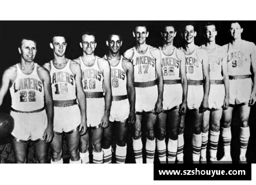 NBA经典动作回顾：篮球场上的传奇瞬间